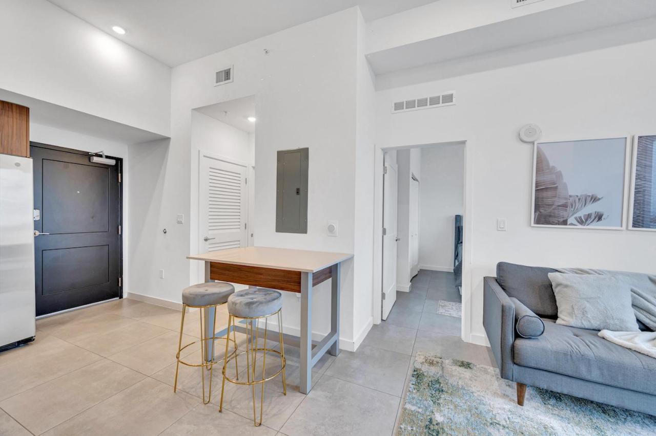 Апартаменты Modern Unit In Downtown Miami With Free Parking Экстерьер фото